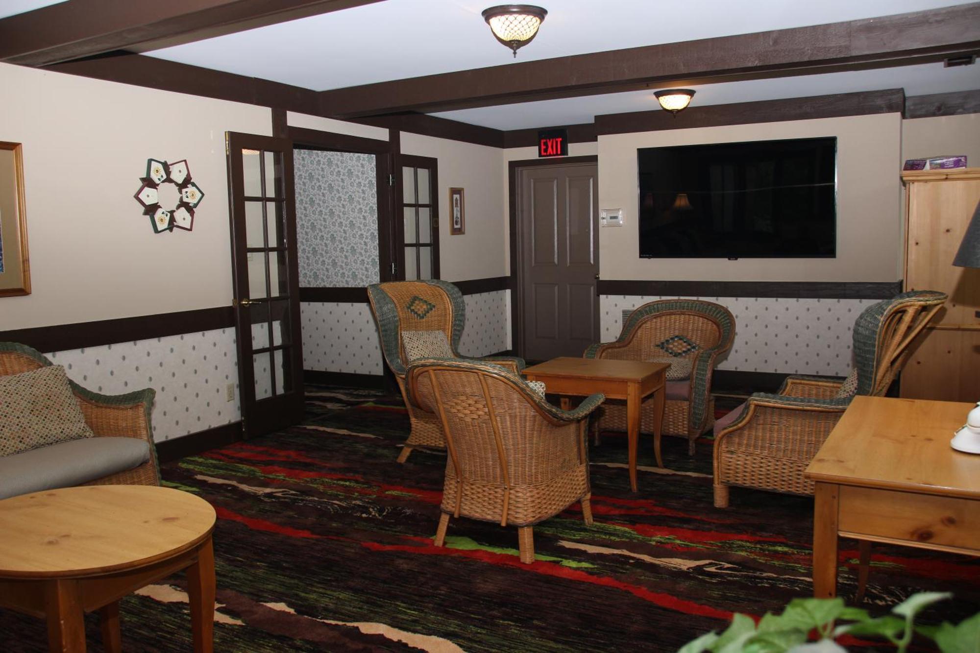 SPRING HOUSE INN PORTER - BOOK YOUR STAY IN ADVANCE AND SAVE ON GREAT RATES