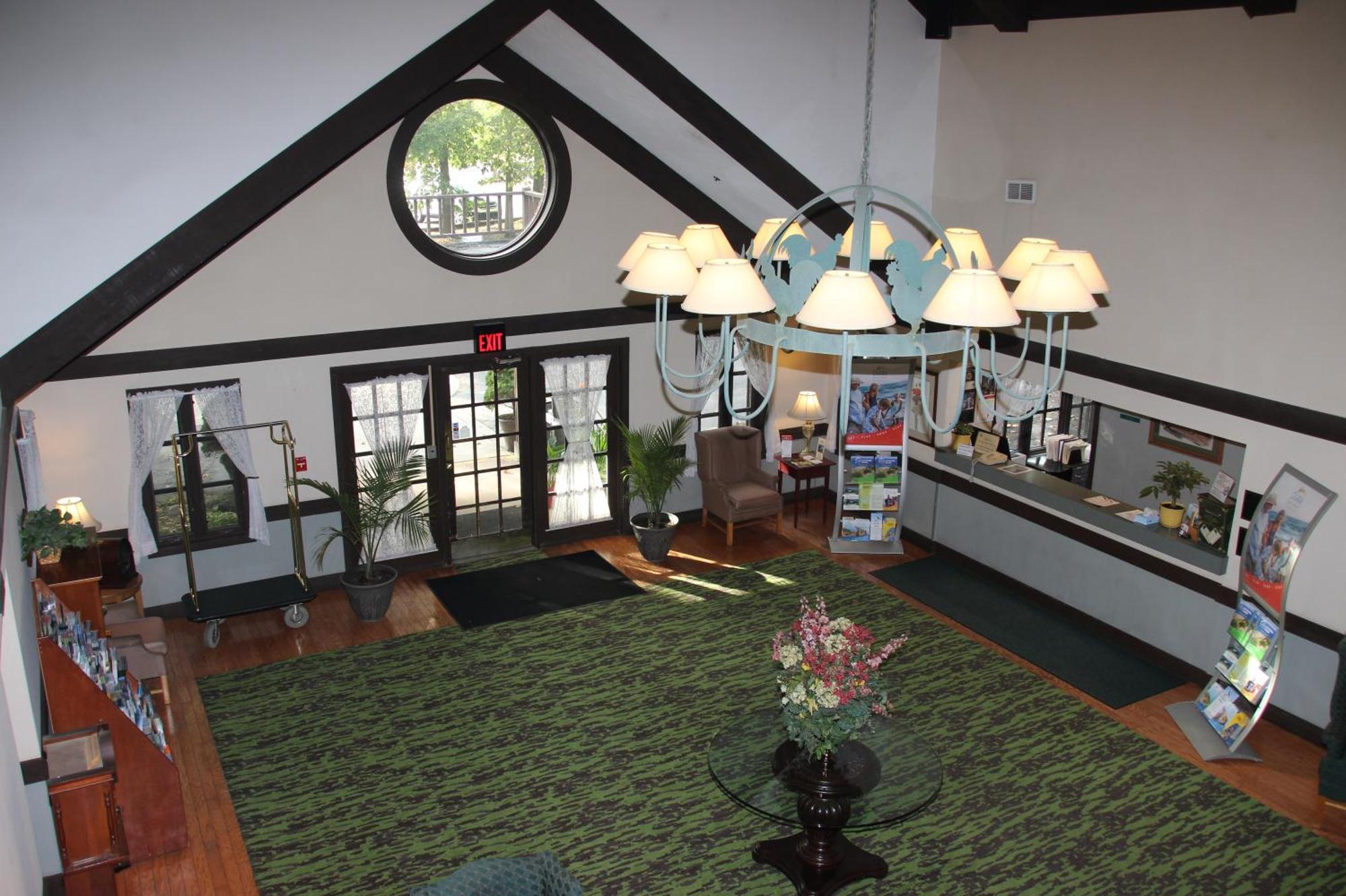 SPRING HOUSE INN PORTER - BOOK YOUR STAY IN ADVANCE AND SAVE ON GREAT RATES