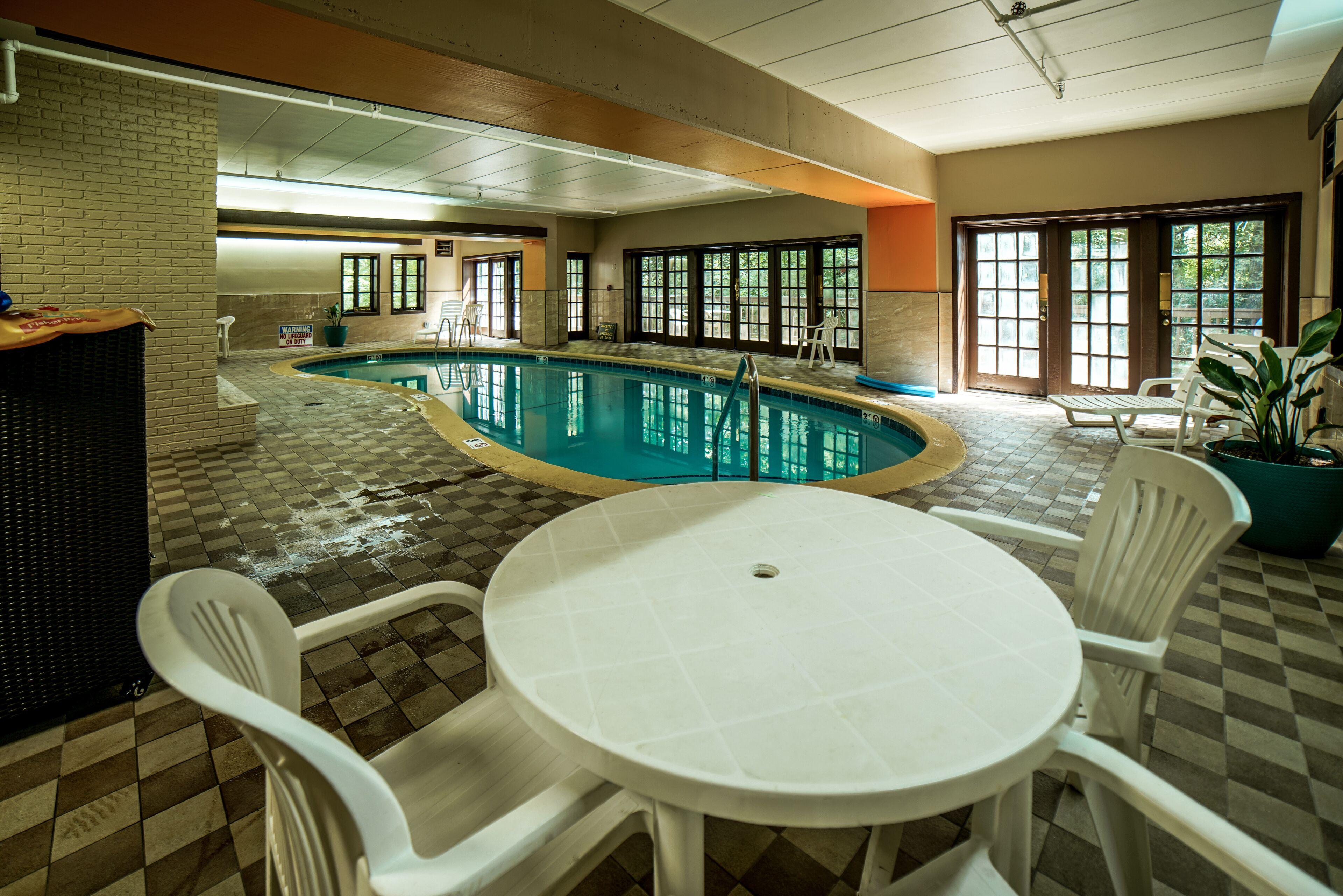 SPRING HOUSE INN PORTER - BOOK YOUR STAY IN ADVANCE AND SAVE ON GREAT RATES